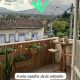 Piso de tres apartamentos con un área total de 228 m², ideal para inversión o renta.